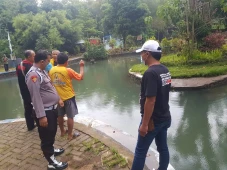 2 Gadis di Malang Nyemplung...