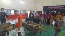 Rekonstruksi Pembunuhan...