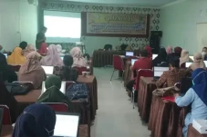 Pemkab Lutra Susun Rencana...