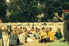 Ingat Momen Demo saat...