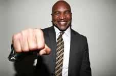 Kekayaan Evander Holyfield,...