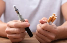 Vape atau Rokok Konvensional,...