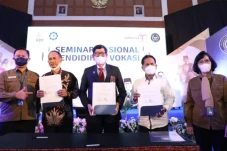 Politeknik Pariwisata...