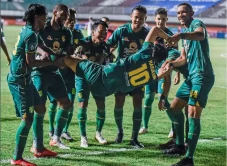 Persebaya Surabaya Tak...