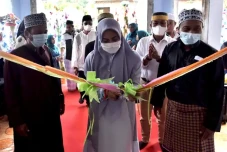 Bupati Lutra Resmikan...