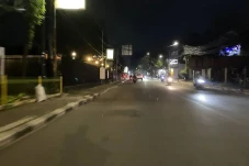 Salat Tarawih Perdana,...