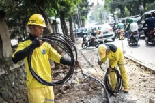 Pemkot Bandung Ancam...