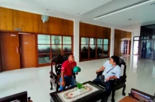 Karyawan Meninggal di...