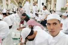 Ketua MUI Bagikan Cerita...