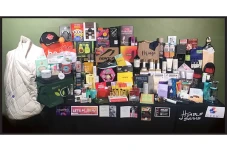 Goodie Bag Mahal Disiapkan...