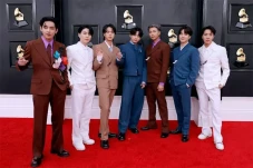 BTS Gagal Raih Best...