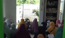 Mengenal Kiai Asyari...