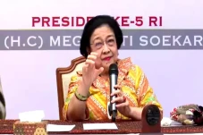Beri Kuliah Umum di...