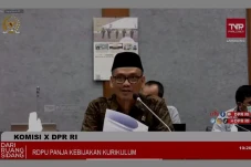 Membingungkan, DPR:...