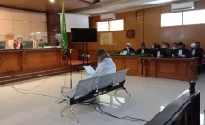 Hadiri Sidang di PN...