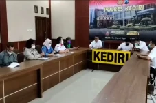 Relawan Perempuan dan...