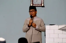 Tarawih di Tanalili,...