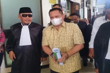 Tanggapi Vonis 10 Tahun...