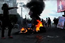Ratusan Mahasiswa di...