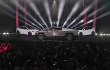 Tesla Cybertruck Tambah...