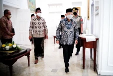 Jaga Keutuhan Bangsa,...