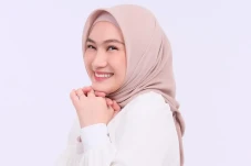 5 Artis yang Berhijab...