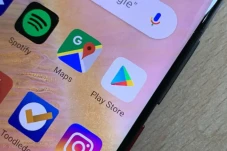 Google Play Store Lakukan...