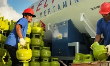 Injak Rem Impor LPG,...