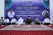 Ridwan Kamil Kunjungi...