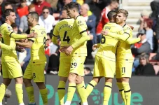 Hasil Southampton vs...