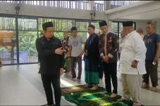 Ustaz Yusuf Mansur Pimpin...