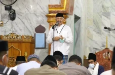 Tarawih di Langnga,...