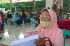 Senyum Semringah Bahrun...