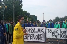 Gelar Aksi di Patung...