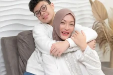 Berjuang demi Anak,...