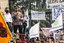 Momen Kapolri Temui...