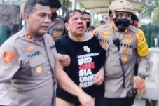 Penampakan Ade Armando...