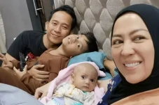 Akui Nikahi Denny Cagur...