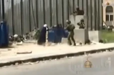 Tentara Israel Tembak...