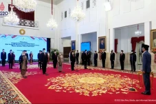 Jokowi Resmi Lantik...