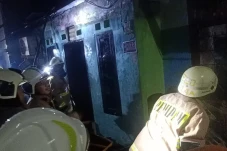 Ditinggal Salat Tarawih,...