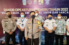 Gerai Vaksin Disiapkan...