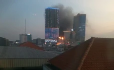Kobaran Api di Tunjungan...