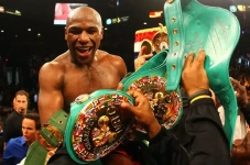 Amuk Mayweather Kecam...