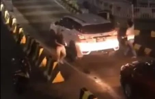 Detik-detik Polisi Tembak...