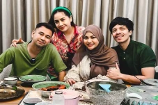Aurel Hermansyah Suka...