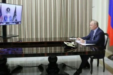 Pesan Putin ke Eropa:...