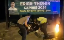 Pengamen Jalanan di...