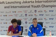 Pelatih Barcelona U-18...