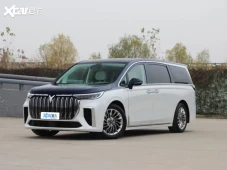 Mirip Toyota Alphard,...